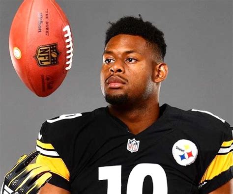 Juju smith schuster - JuJu Smith-Schuster's fantasy value is measured by his average draft position (ADP) in fantasy football mock drafts. In recent drafts, Smith-Schuster's current ADP is 8.10, which indicates that his fantasy outlook is in the 10th pick of the 8th round, and 93rd selection overall. You can also view his latest PPR rankings and dynasty rankings.